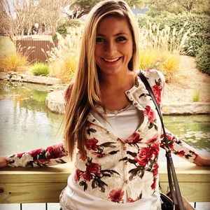 Meet your Posher, Ali